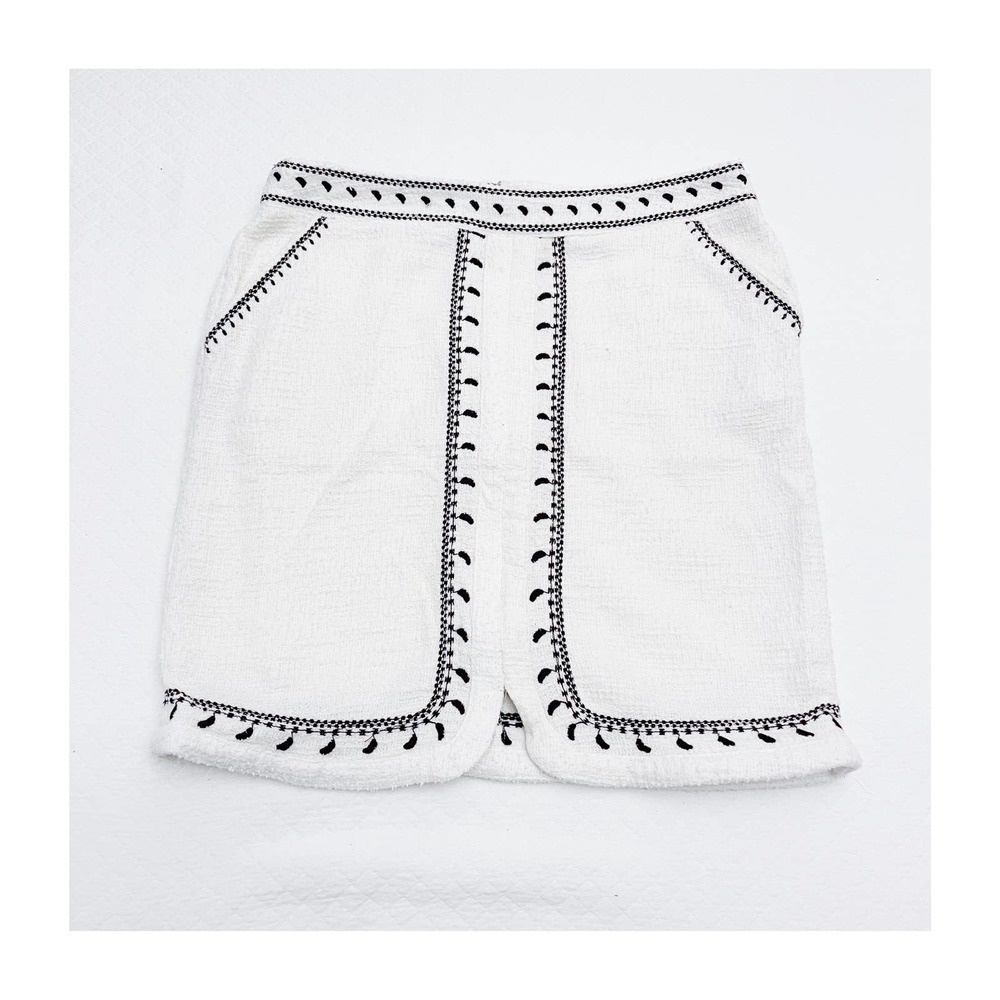 Dolan Cotton Textured Skirt White with Black Trim SZM